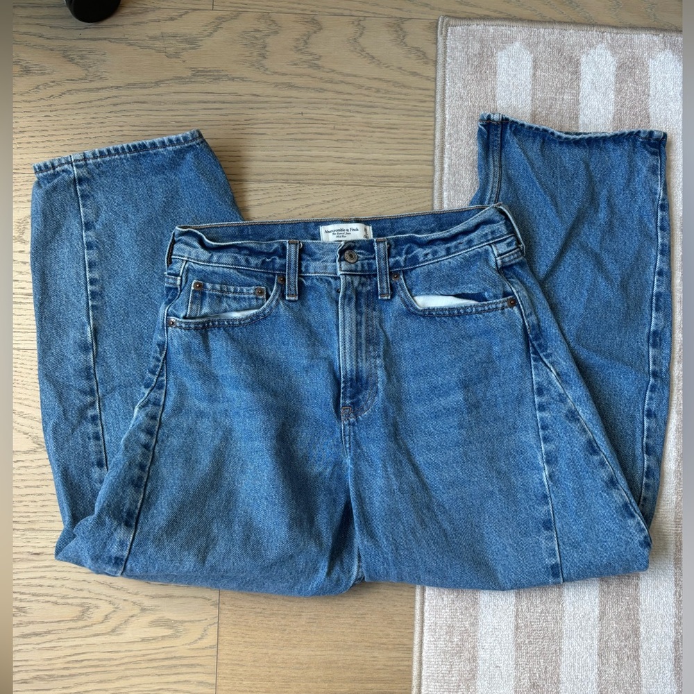 Abercrombie Curve Love Mid Rise Barrel Jean